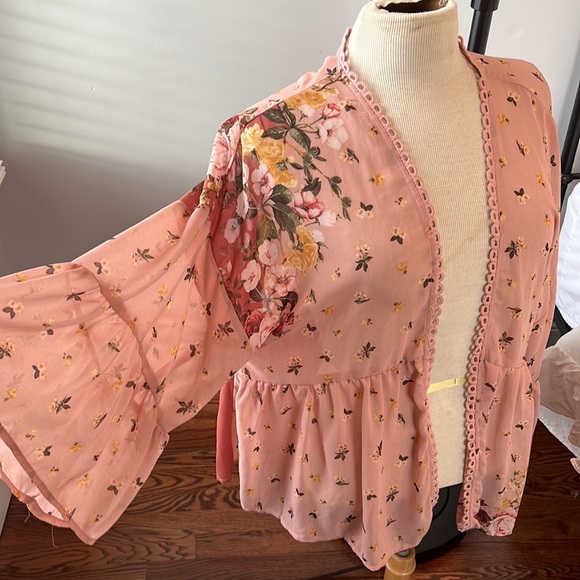 Boho floral cardigan size medium - Picture 2 of 4